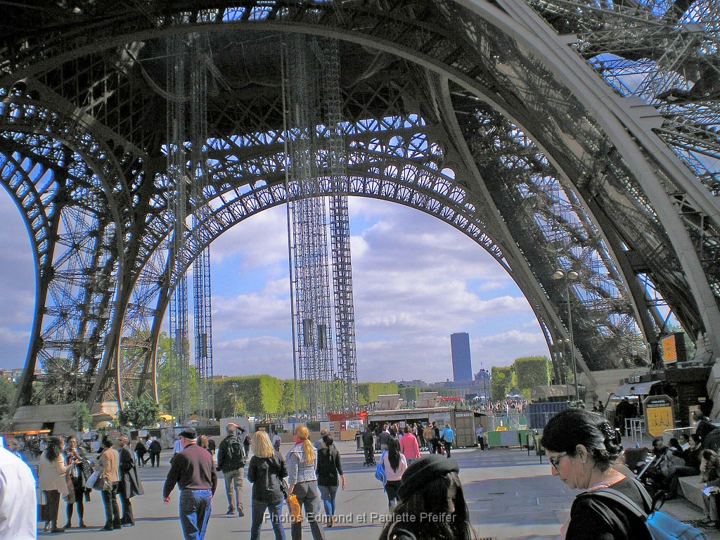 La Tour Eiffel 2.jpg - La Tour Eiffel. Septembre 2013.      